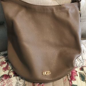 Ugg bucket tote